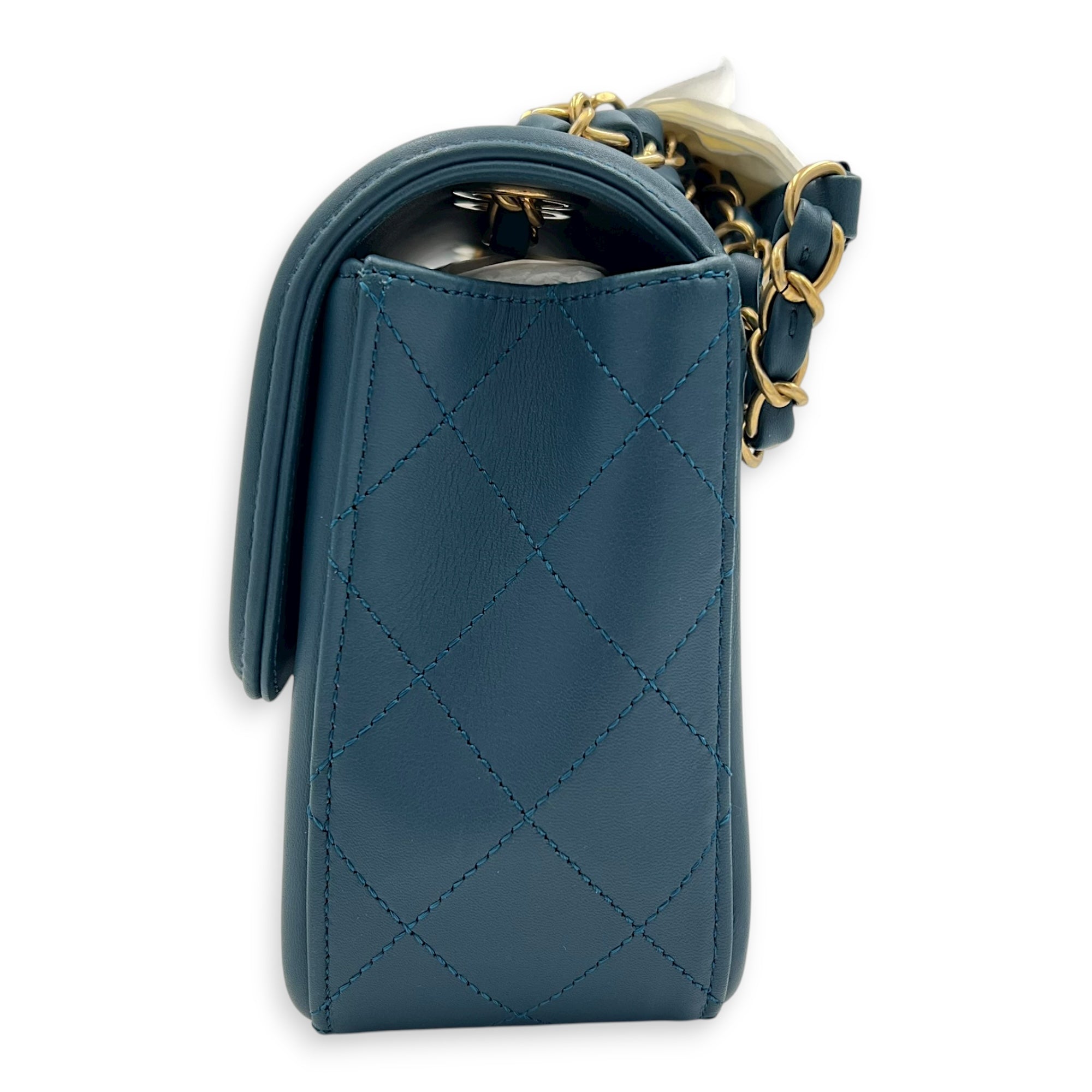 Quilted Green Shoulder Bag in Calfskin, Gold hardware - Image 5