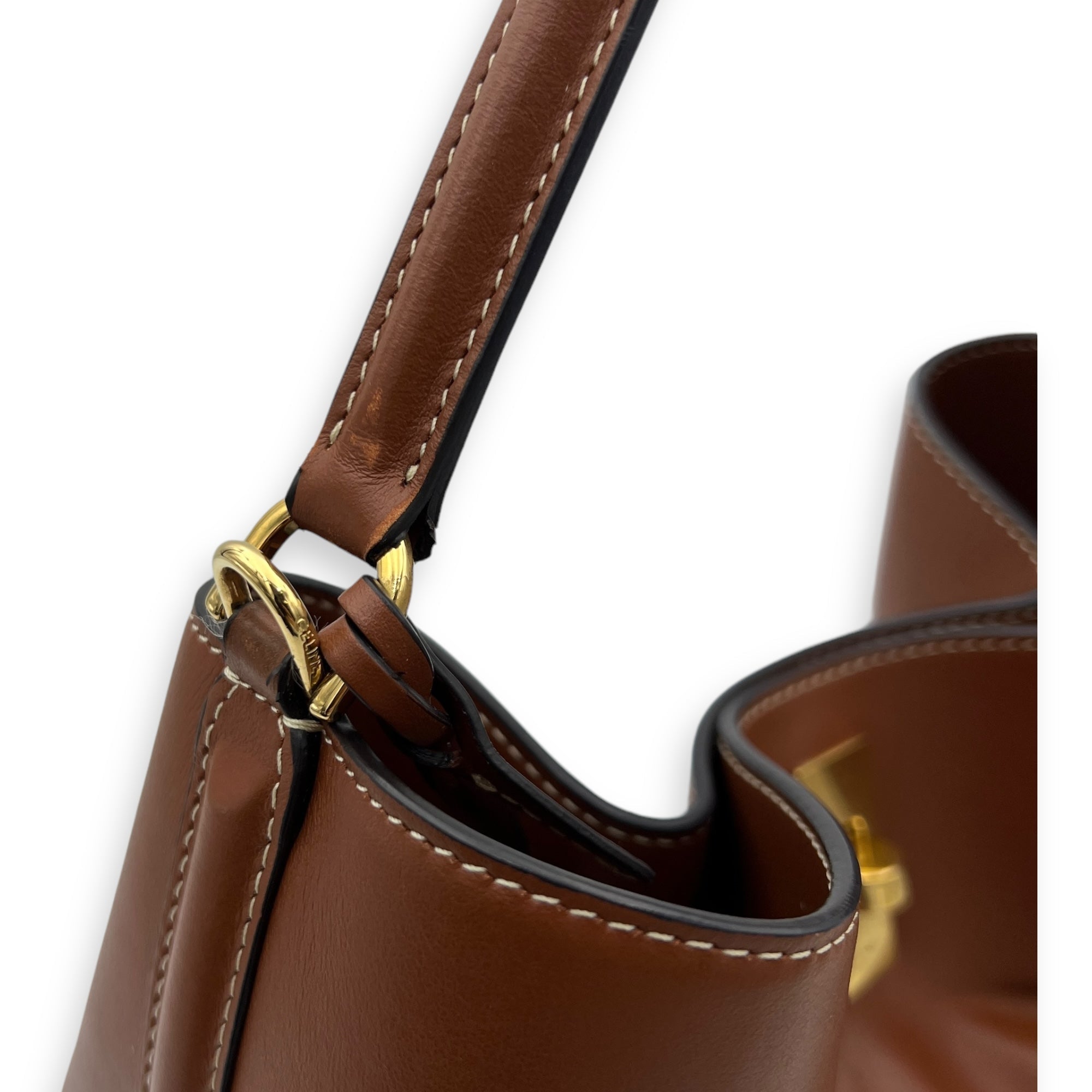 16 Tan Bucket Bag in Calfskin, Gold hardware - Image 8