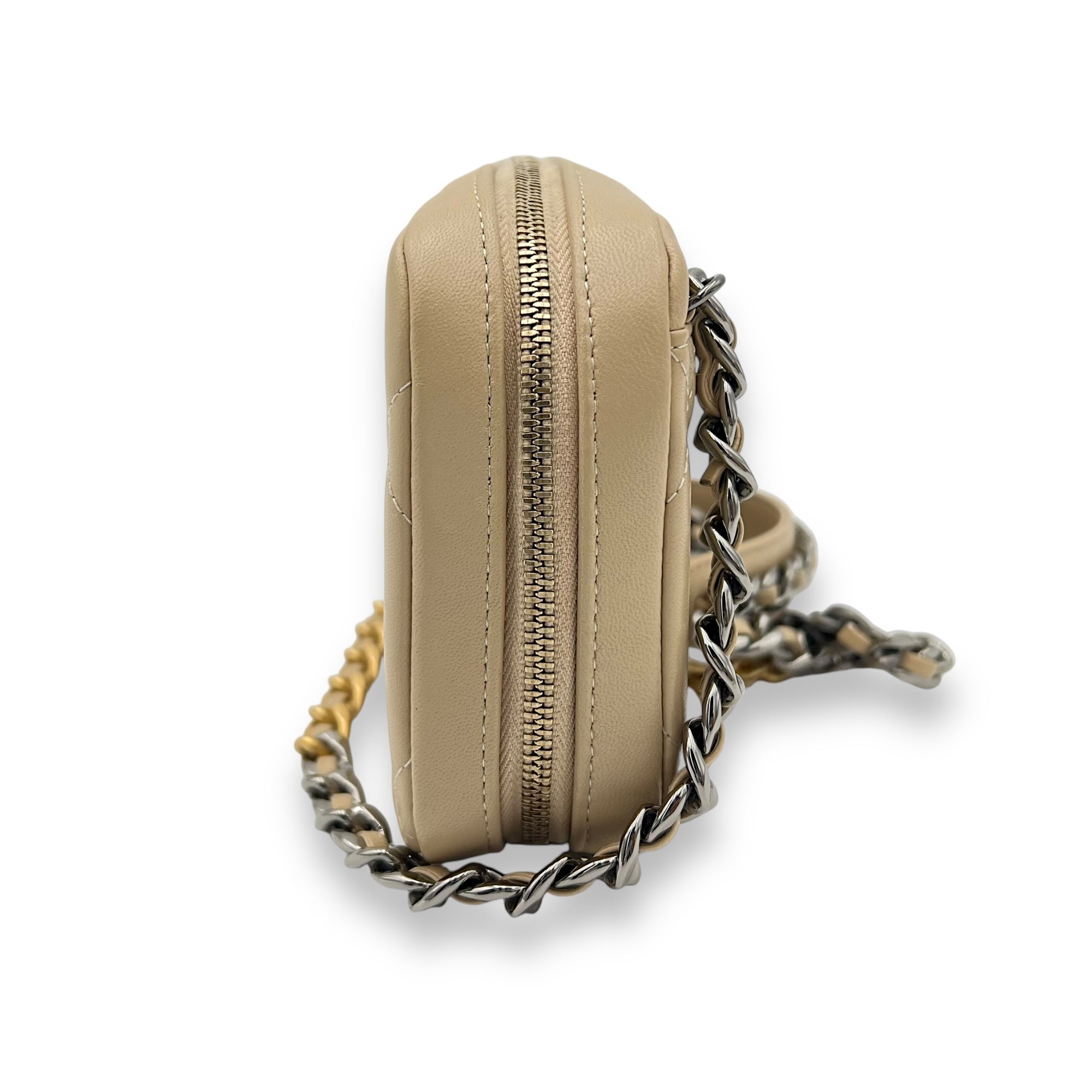 C19 Beige Clutch With Chain Camera Bag in Lambskin, Mixed hardware - Image 5