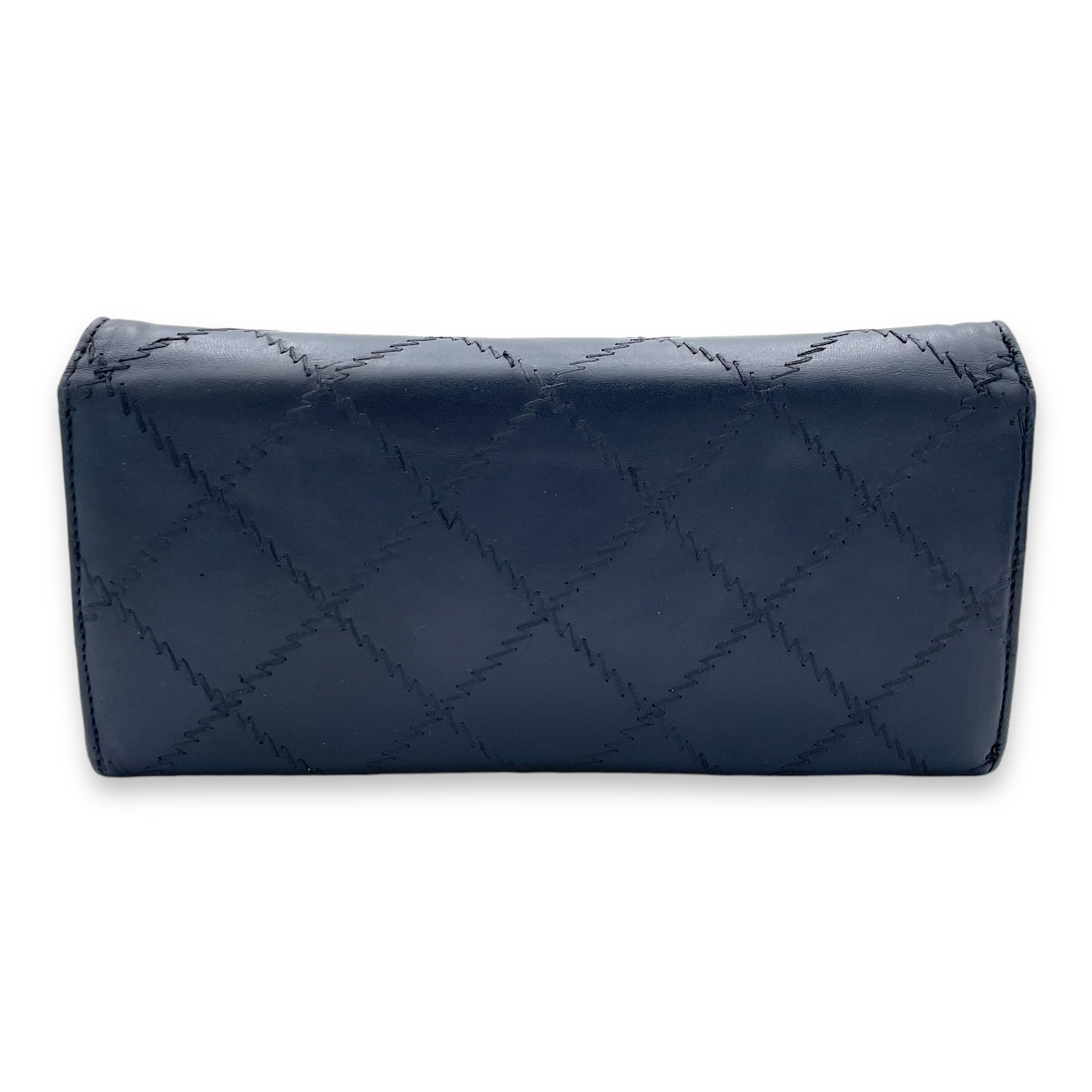 Ultimate Stitch Blue Wallet On Chain in Lambskin, Silver hardware - Image 3