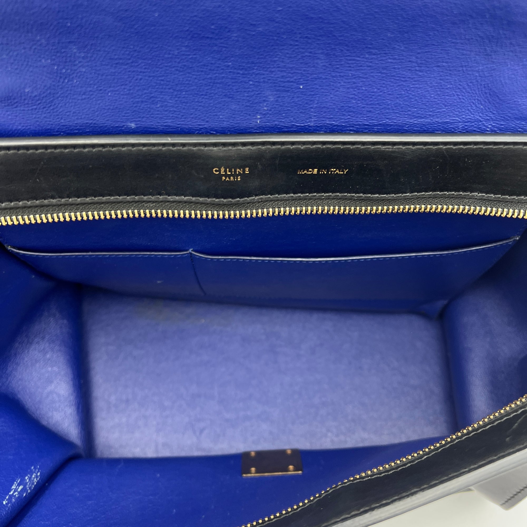 Trapeze Medium Top handle bag in Calfskin, Gold Hardware - Image 12